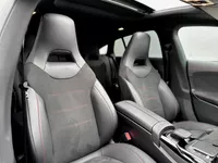 Mercedes-Benz CLA-klasse Shooting Brake AMG 35 4MATIC Premium Plus | Motor gereviseerd | Panorama | Memory | BTW | Foto